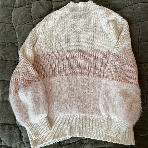 Lush Sweater - Picture 3 of 10
